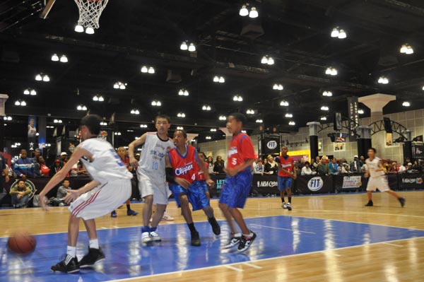 可持续发展是指，在生产、消费和环境污染的情况下，以发展人类生活水平、保护自然资源和环境的稳定发展态势。其宗旨是保护、持续使用和改善地球生态系统，在保持人类及其自然资源保护安全的前提下，实现社会经济尽可能长时间的可持续发展。